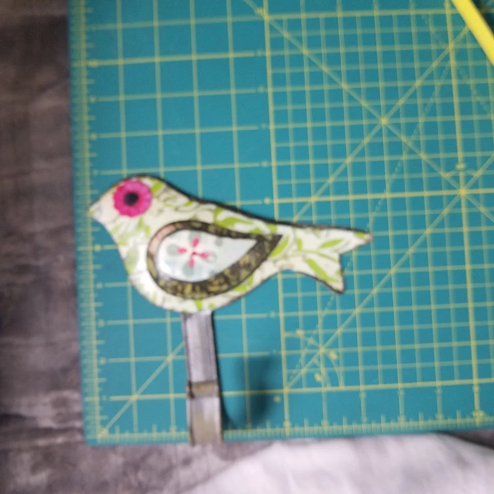 Kelly Rae Roberts Bird Wall Hook Green NWOT Distressed Metal Art folk art boho